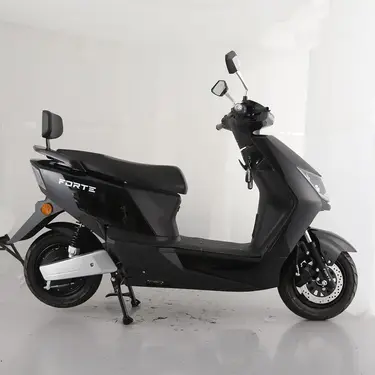 Скутер акумуляторний FORTE T3 Чорний